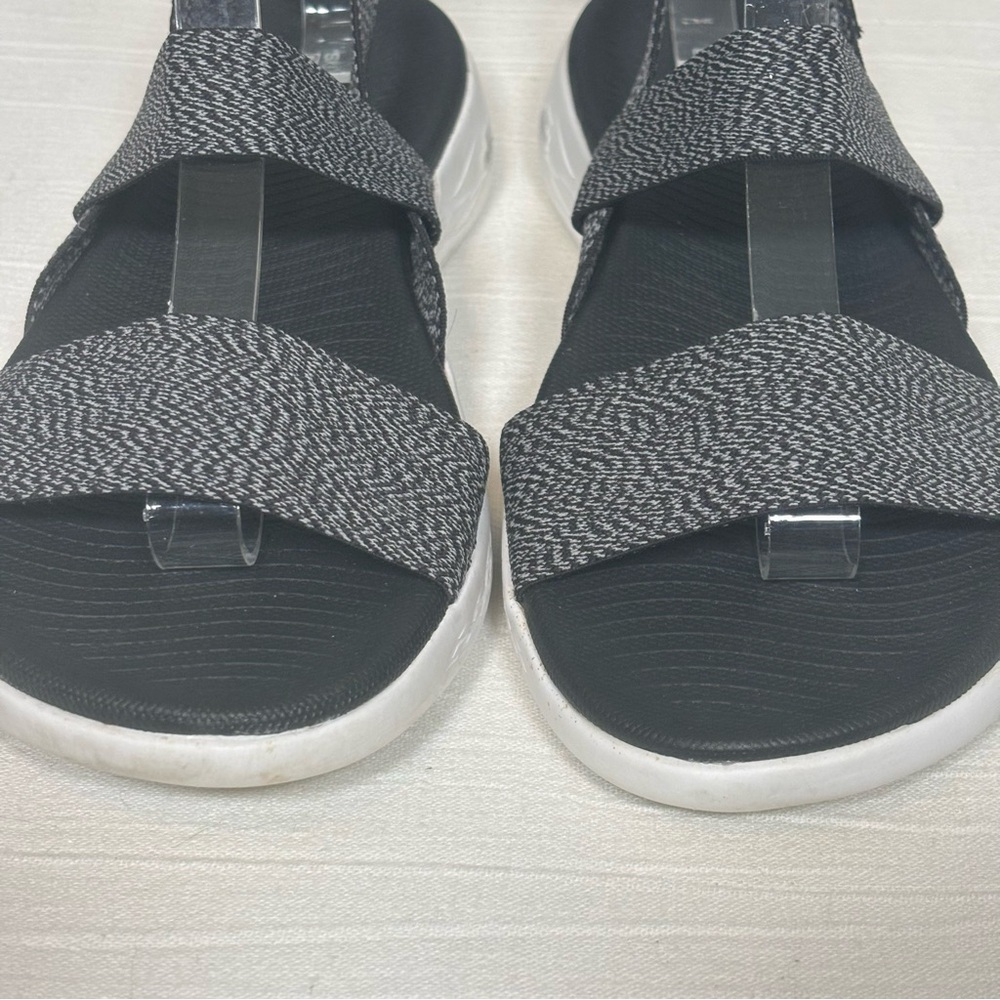 Skechers On-The-Go 600 - Ideal Goga Max Sandal-Black/White-Women Size 9 - Picture 2 of 11